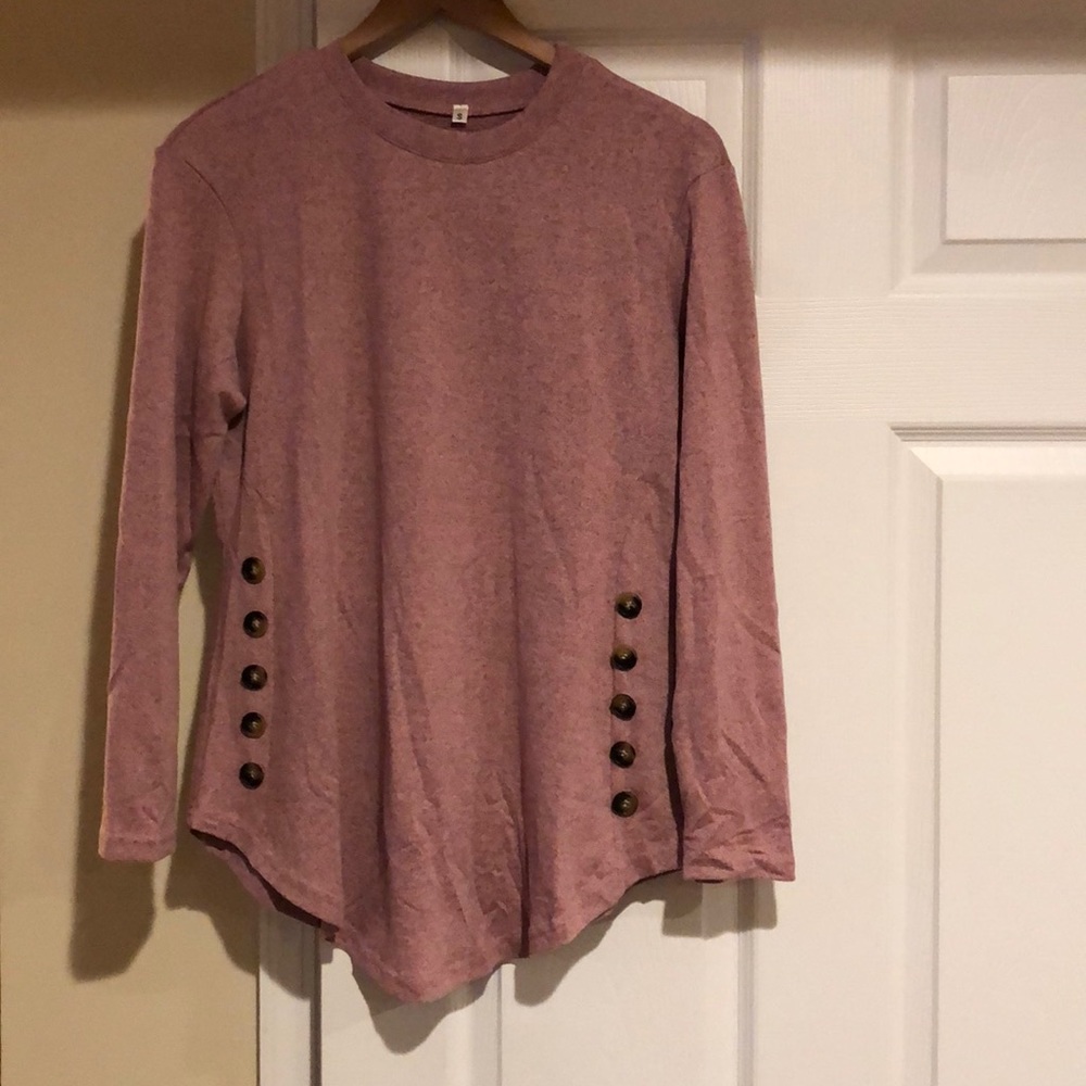 Pink button-side Long sleeve crew neck top
